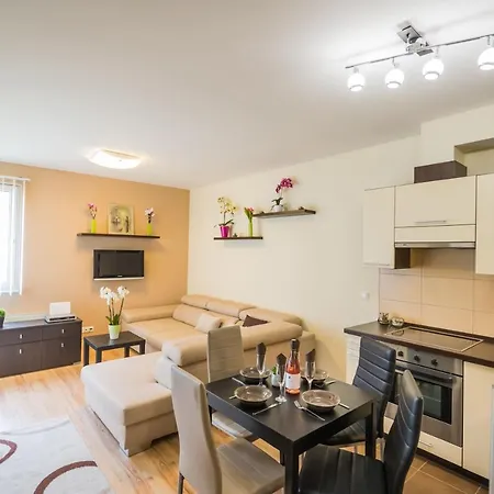 Myflat Solaris Family