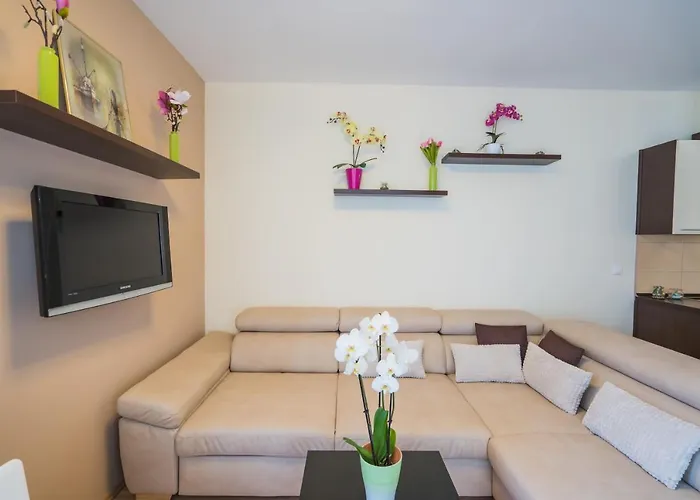 Myflat Solaris Family Apartment